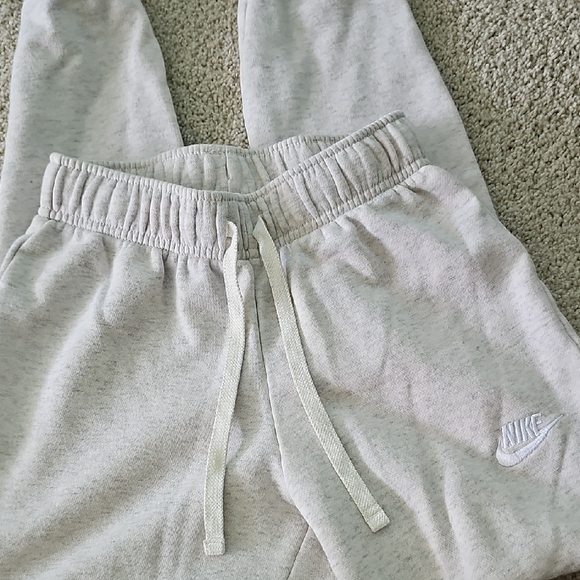 Nike Pants - Nike Gray Sweatpants